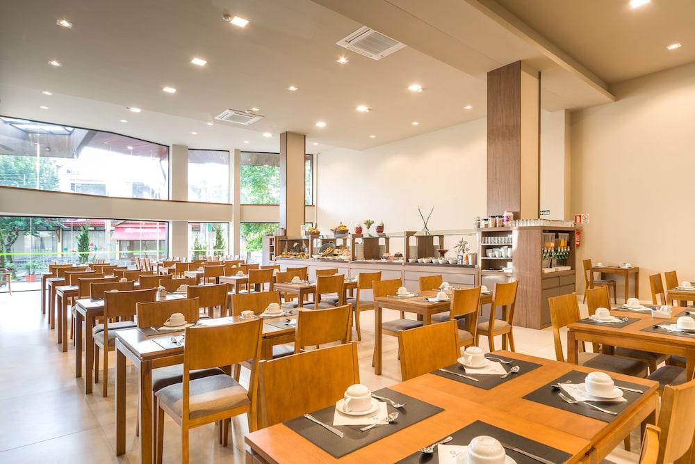 Hotel Laghetto Vivace Канела Екстериор снимка