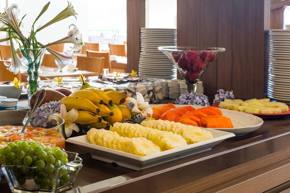 Hotel Laghetto Vivace Канела Екстериор снимка