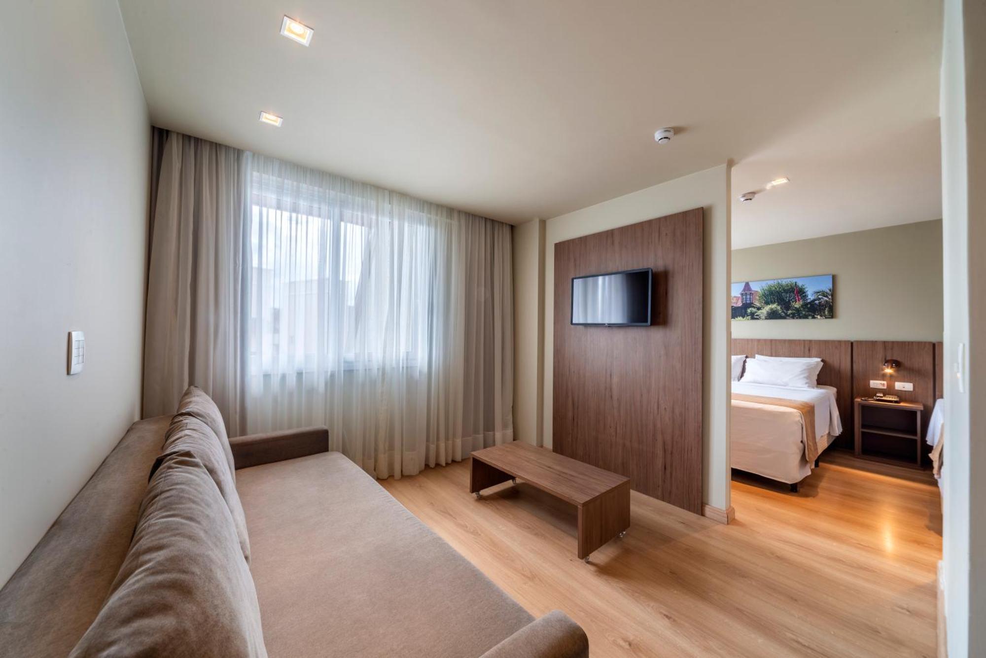 Hotel Laghetto Vivace Канела Екстериор снимка