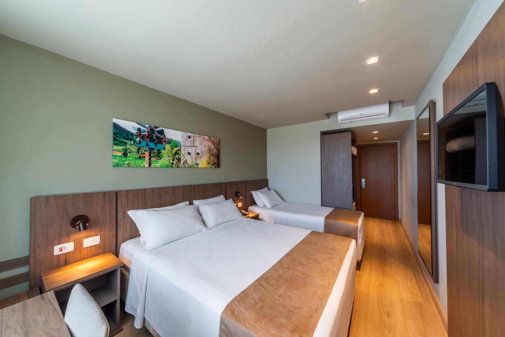 Hotel Laghetto Vivace Канела Екстериор снимка