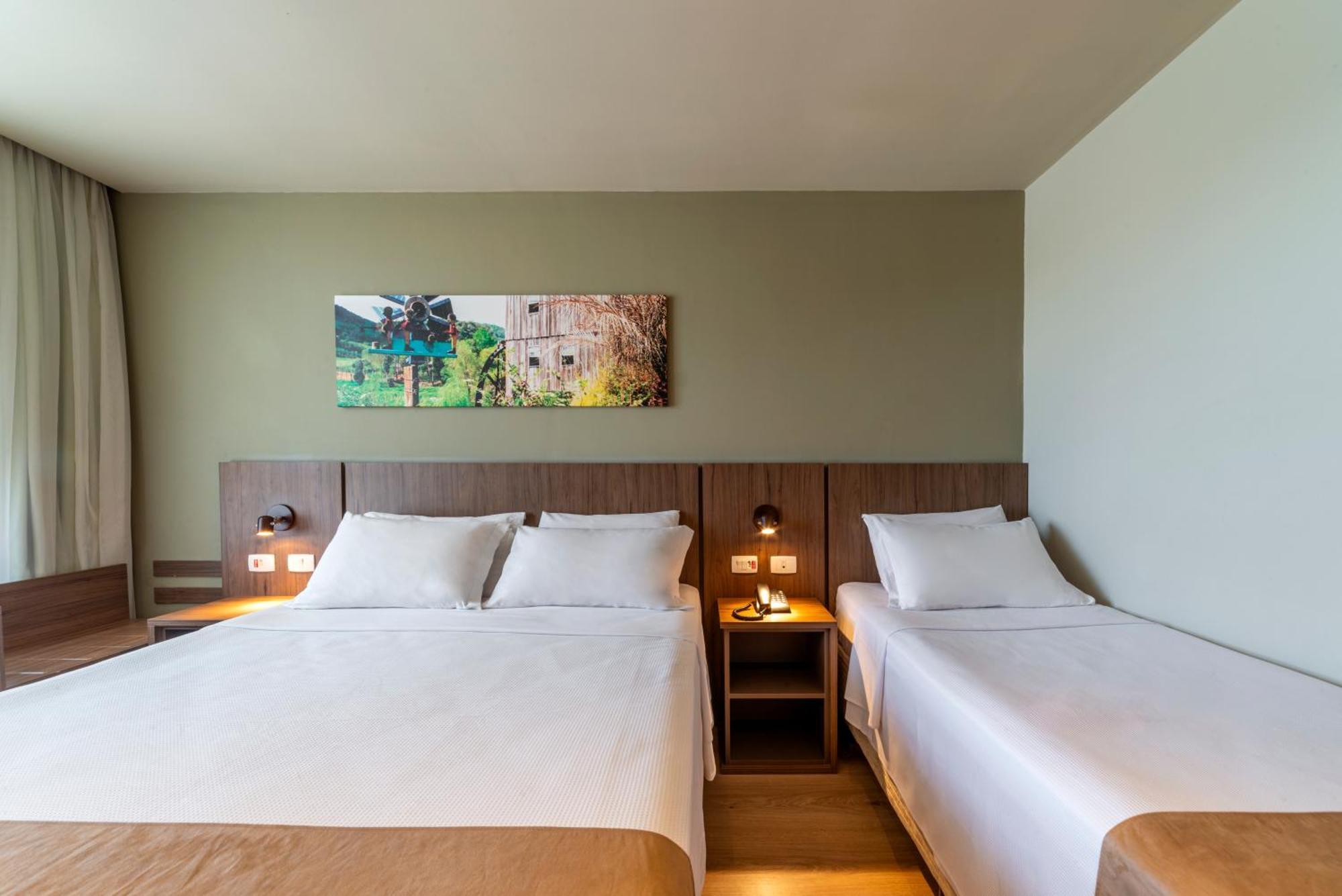 Hotel Laghetto Vivace Канела Екстериор снимка