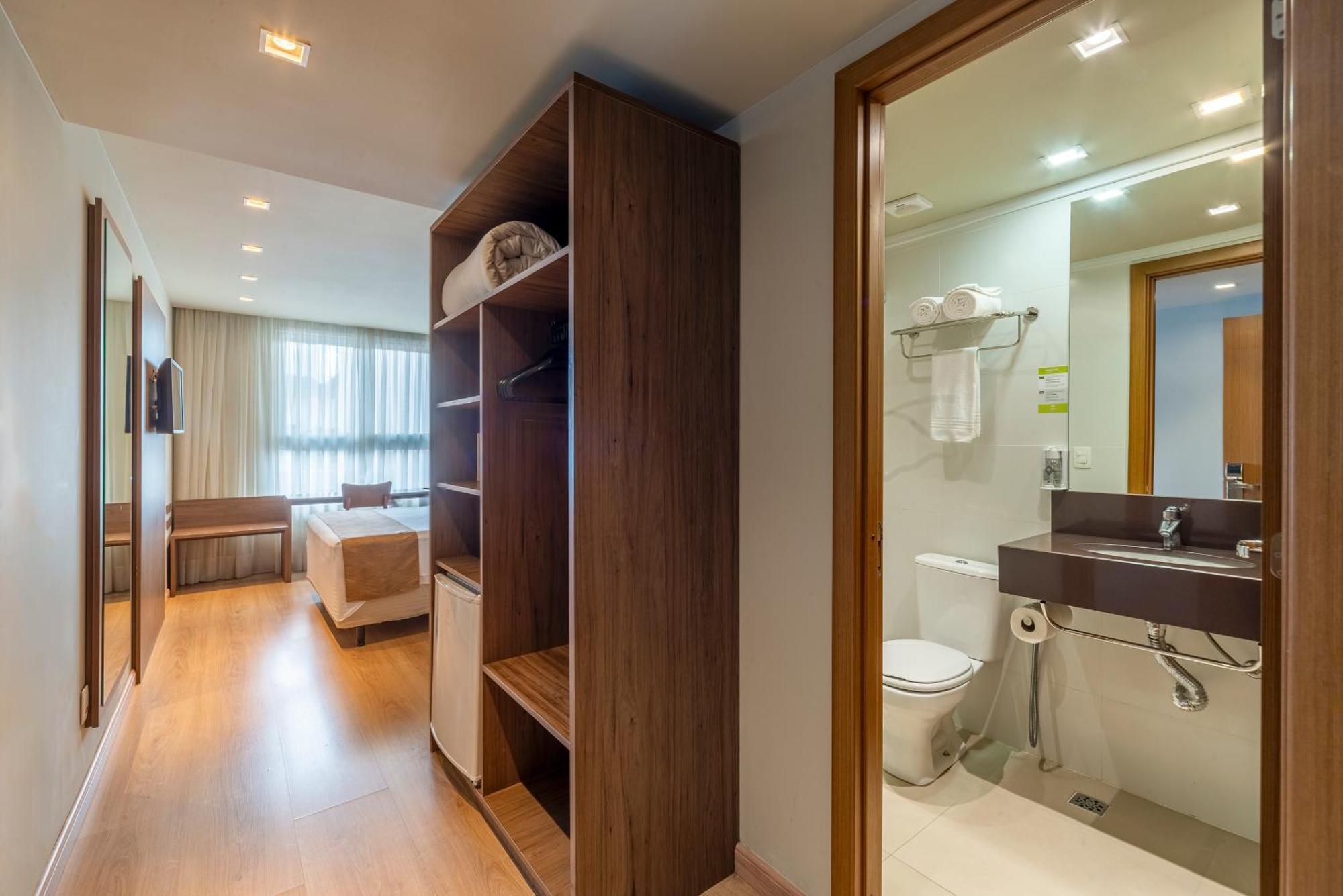 Hotel Laghetto Vivace Канела Екстериор снимка