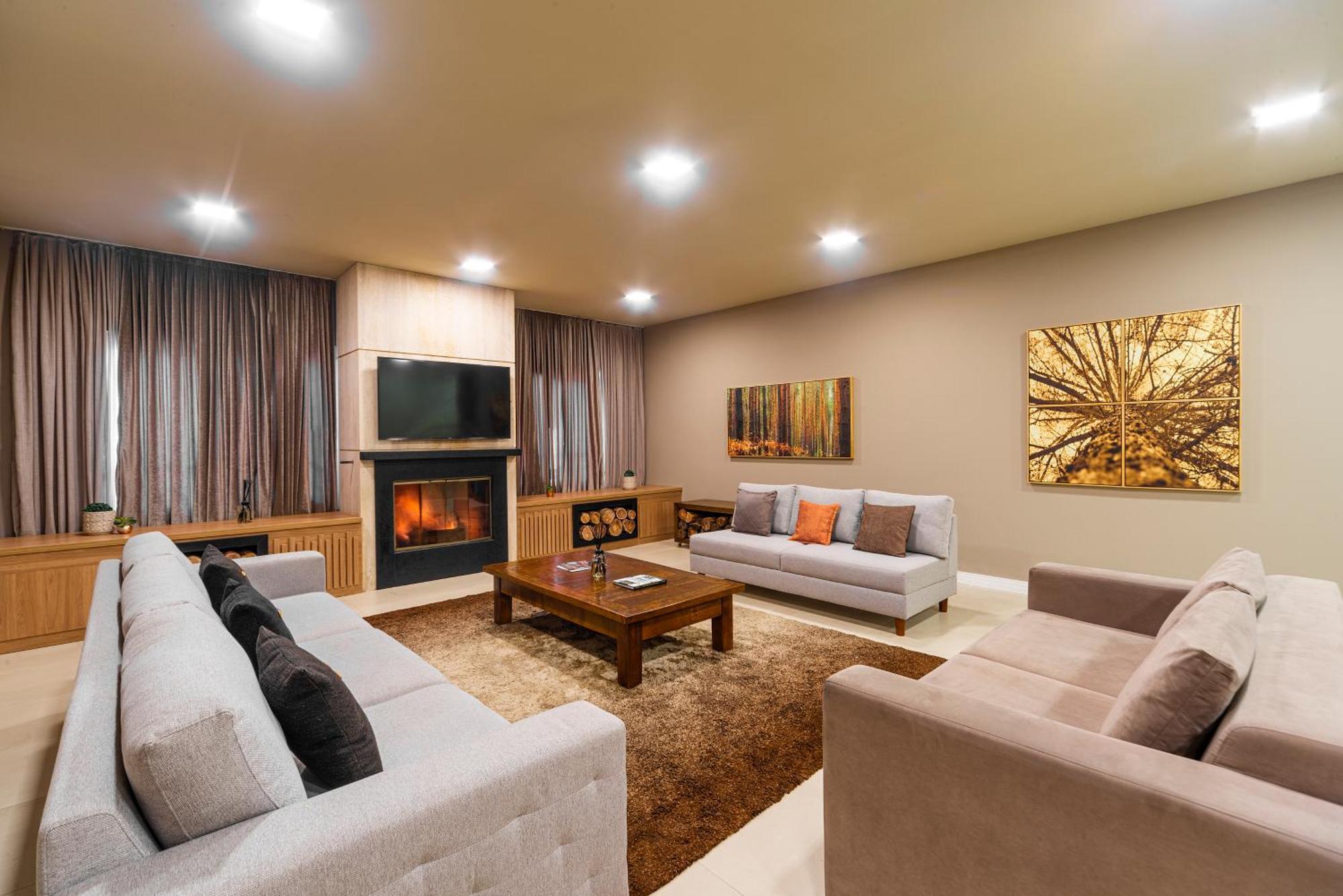 Hotel Laghetto Vivace Канела Екстериор снимка
