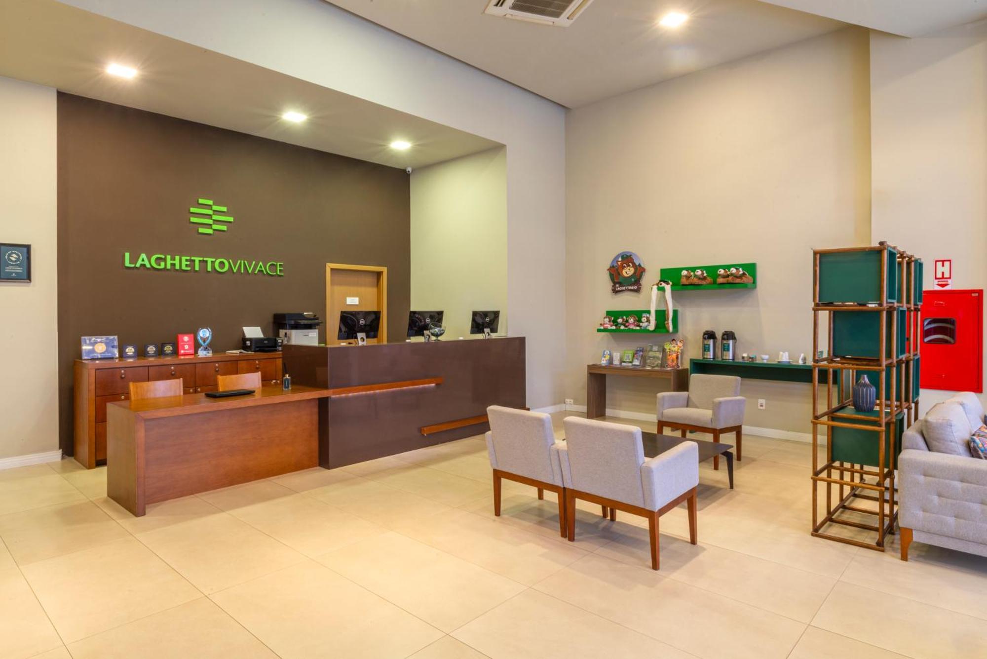 Hotel Laghetto Vivace Канела Екстериор снимка